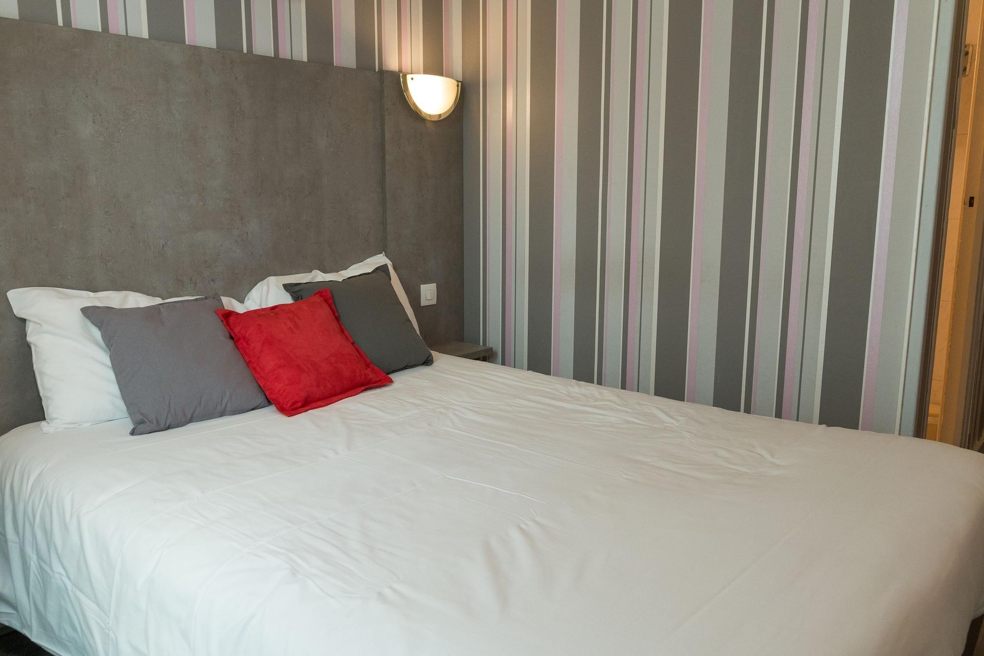 Panam Hotel Paris Gambetta- Place Gambetta-Mairie Du 20 Emme Экстерьер фото