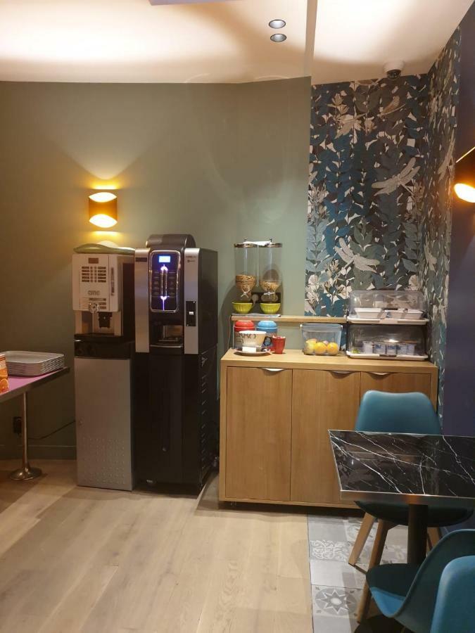 Panam Hotel Paris Gambetta- Place Gambetta-Mairie Du 20 Emme Экстерьер фото